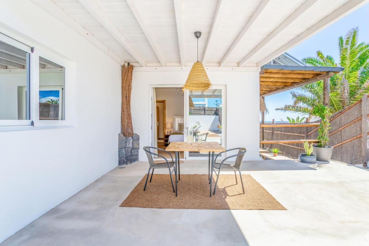 Boutique Beach Villa By Lanzarote Retreats - Private Pool - 1 Min Walk To Sea Pool Charco del Palo Ngoại thất bức ảnh