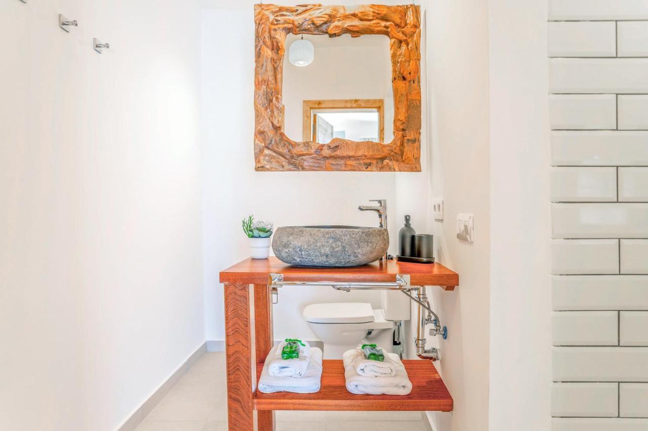 Boutique Beach Villa By Lanzarote Retreats - Private Pool - 1 Min Walk To Sea Pool Charco del Palo Ngoại thất bức ảnh